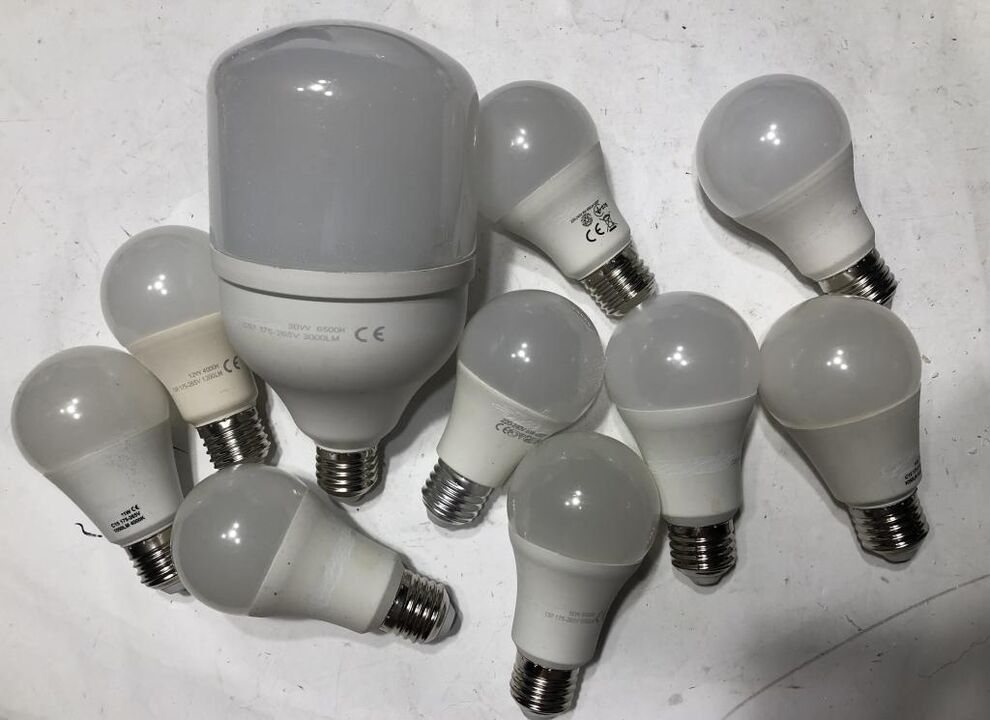 energy saving light bulbs